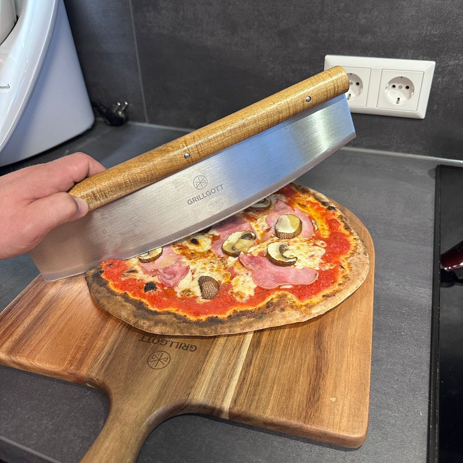 Pizza Wiegemesser Rundgriff