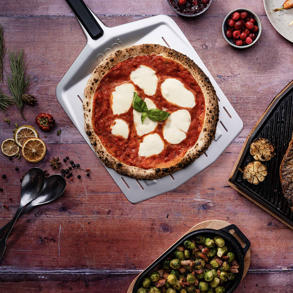Pizzaschieber perforiert, 35cm